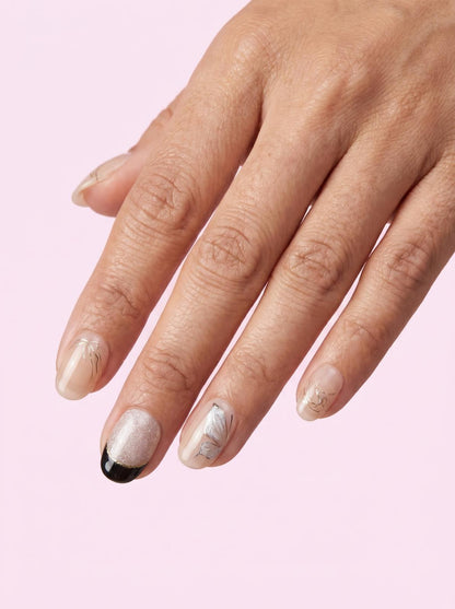 Aurum Whisper Nails