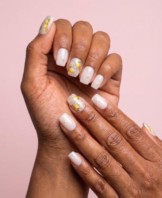 Aura Pearlset Nails
