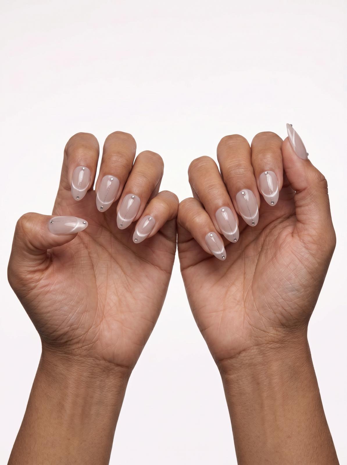 Angelique Silver Line Set