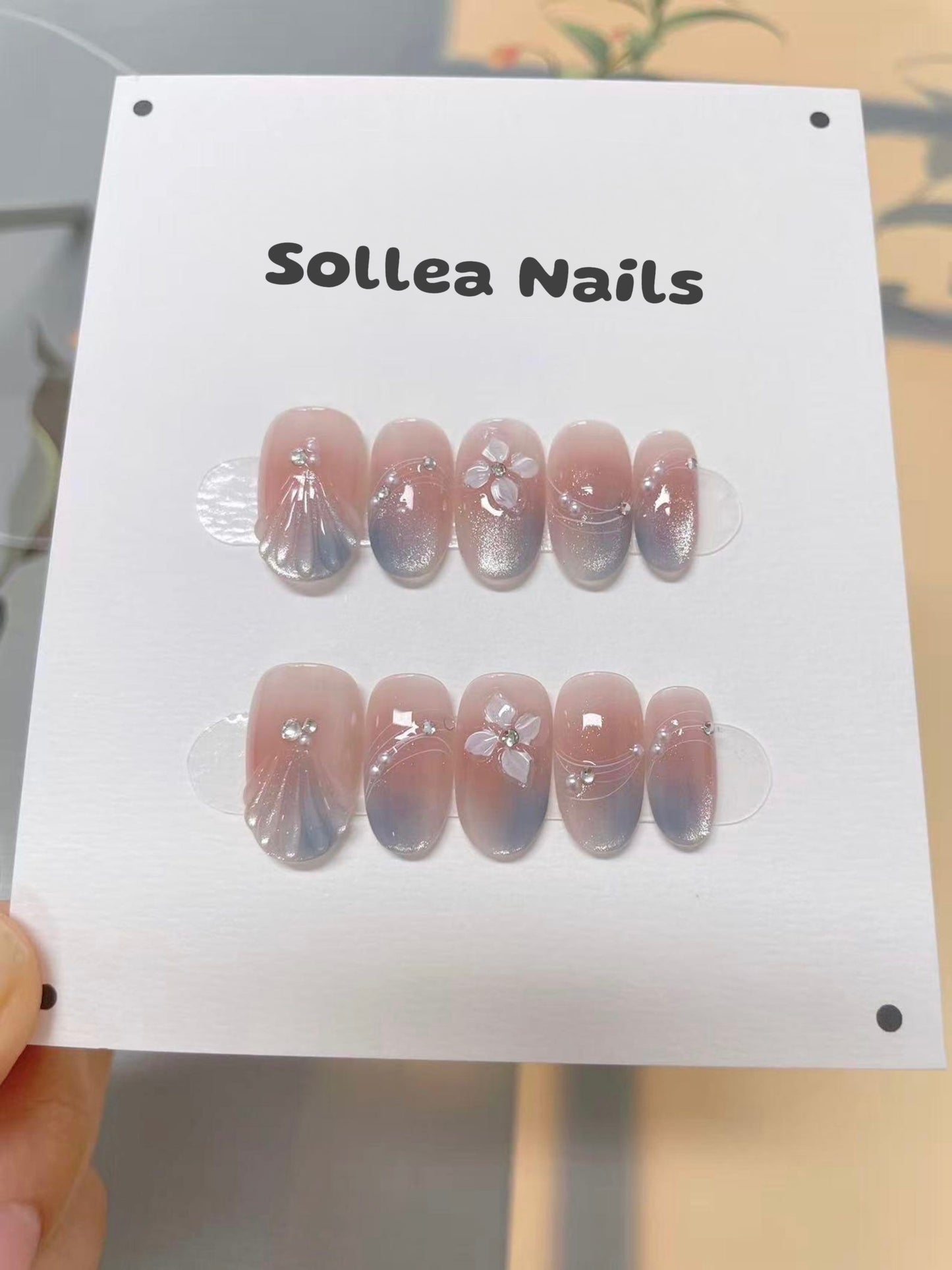 Gradient Shell Floral Nails